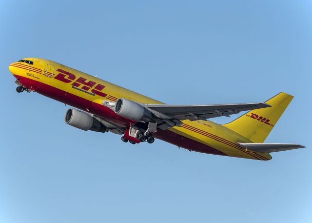 BOEING 767-200 (N657GT)