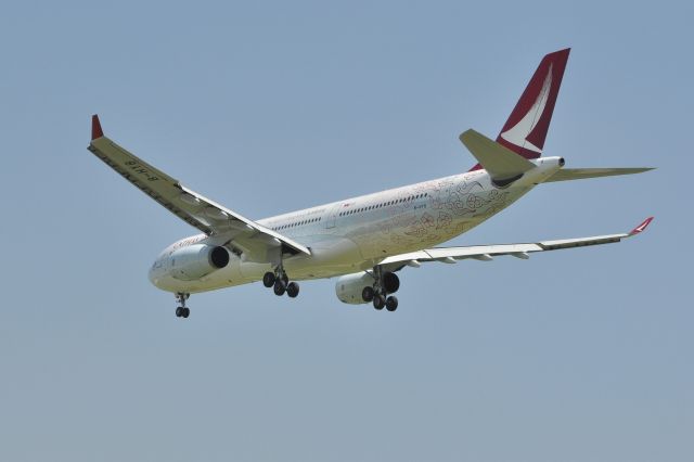 Airbus A330-300 (B-HYB) - “The Spirit of HongKong” is Approaching Runway 01 br /He is ready to land at Beijing International Airport