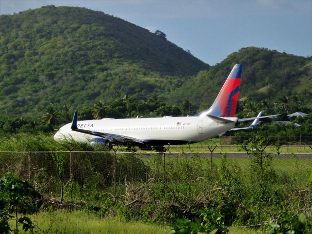 Boeing 737-900 (N811DZ)