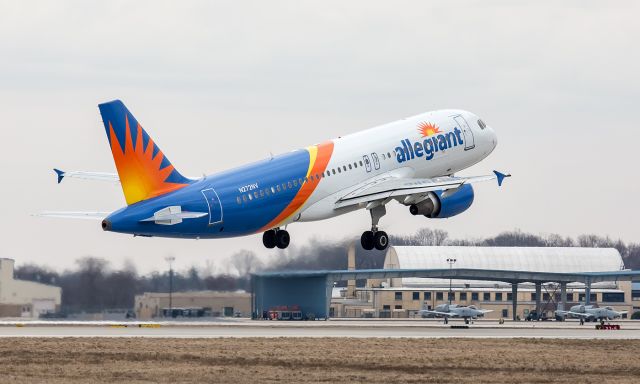 Airbus A320 (N272NV) - Taking off from KFWA