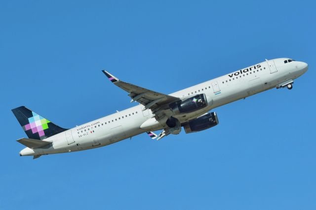 Airbus A321 (XA-VLZ)