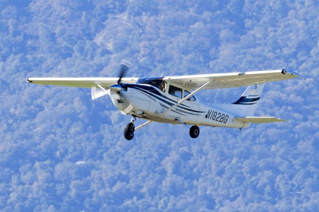Cessna Skylane (N182BG) - Cessna 182T departs Livermore Municipal Airport, November 2021.