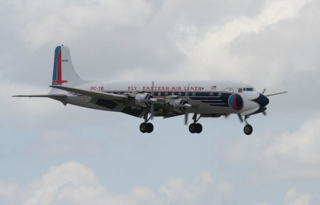 Douglas DC-7 (N836D) - Check out our aviation videos with 100% authentic and non-leveled sound! a rel=nofollow href=http://youtube.com/ilikeriohttps://youtube.com/ilikerio/abr /br /First Lufthansa A380 landing at Miami. This DC-7 landed along with a DC-3 before the A380 landed.