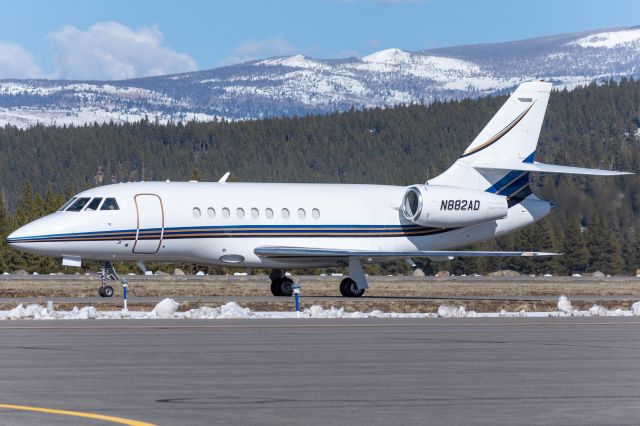 Dassault Falcon 2000 (N882AD)