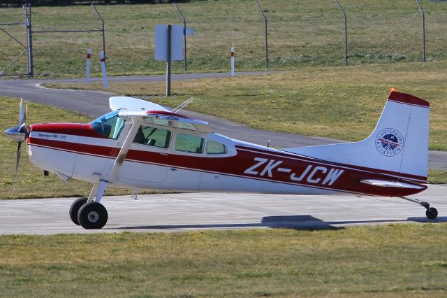 Cessna Skywagon 180 (ZK-JCW)