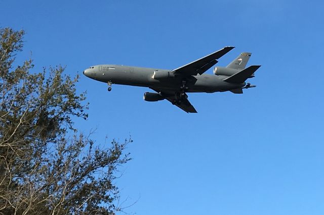 86-0035 — - A McDonnell Douglas KC-10 Extender on final for RWY 27 at KLAL on 2/9/16. The crew performed about two hours of touch n gos while contending with winds gusting to 30 kts from the SW.