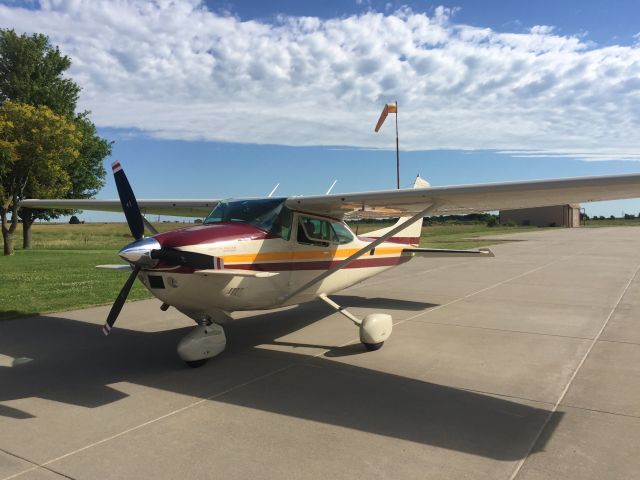 Cessna Skylane (N671PM)