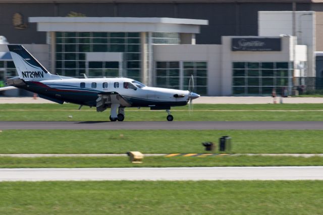 Socata TBM-700 (N729MV) - Landing at Chicago executive