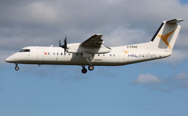 C-FPAE — - PAL airlines a son approche finale piste 34 CYGR 