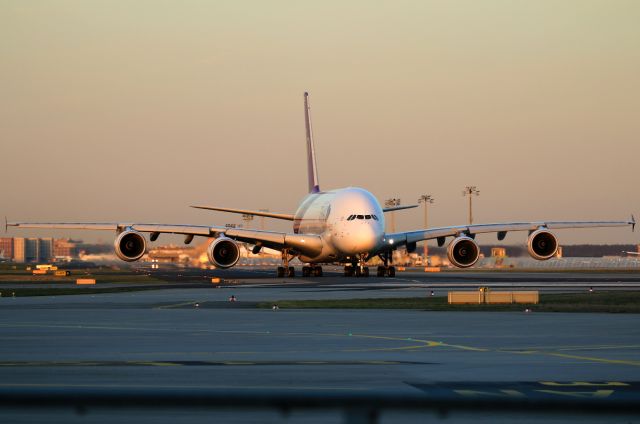 Airbus A380-800 (HS-TUE)