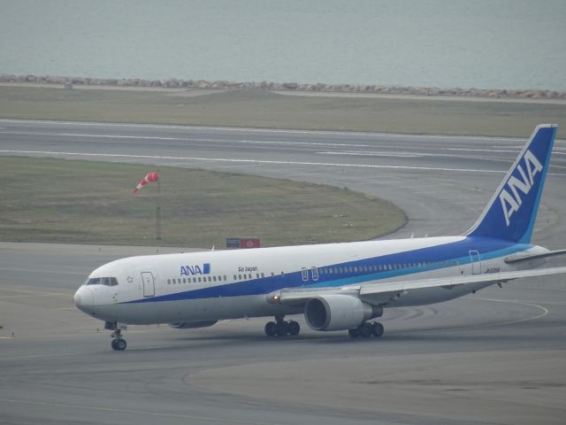 BOEING 767-300 (JA609A)