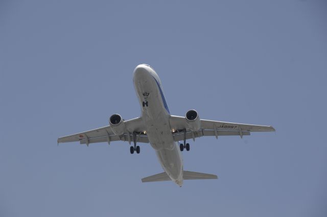 BON8997 — - Final Approach to Haneda Intl Airport   R/W16L on 2010/5/1