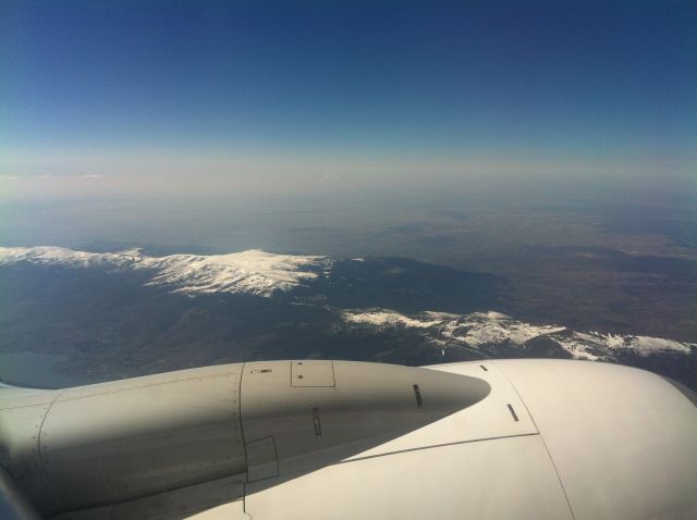 Boeing 737-700 — - Over Navacerrada mountains