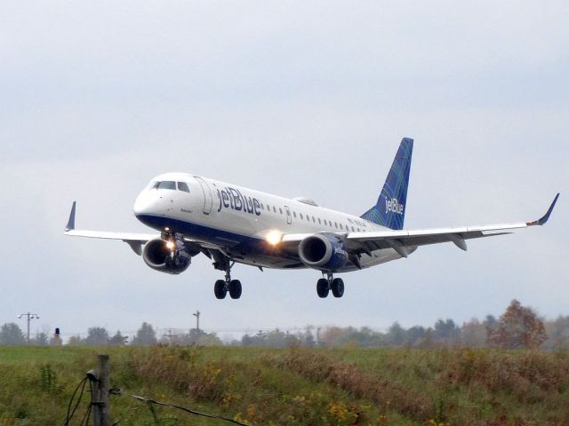 Embraer ERJ-190 (N292JB)