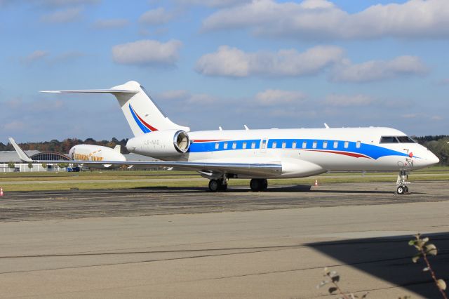 Bombardier Global Express (LX-NAD)