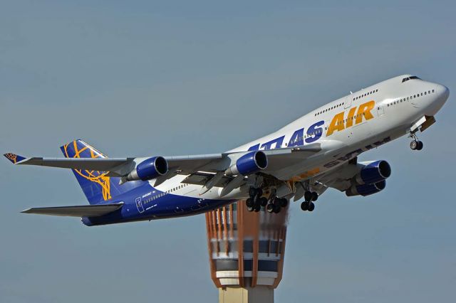 Boeing 747-400 (N480MC) - Atlas Air Boeing 747-422 N480MC at Phoenix Sky Harbor on December 21, 2019.