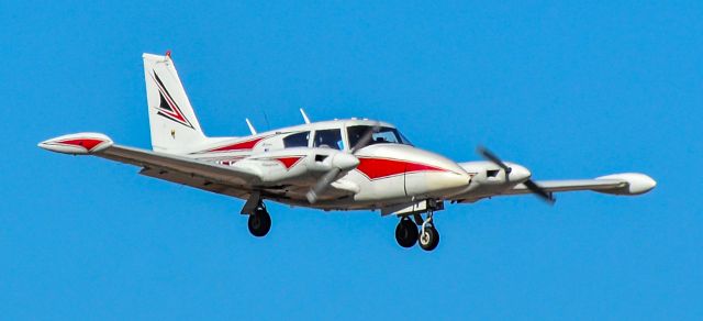 Piper PA-30 Twin Comanche (N7571Y) - N7571Y 1964 Piper PA-30 Twin Comanche s/n 30-636 -North Las Vegas Airport  KVGTbr /Photo: TDelCorobr /October 14, 2022 