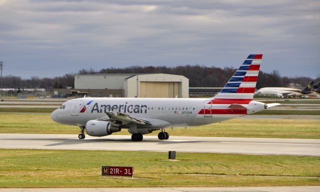 Airbus A319 (N717UW) - American Airlines Airbus A319-112 N717UW in Detroit