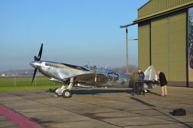 SUPERMARINE Spitfire (G-IRTY)