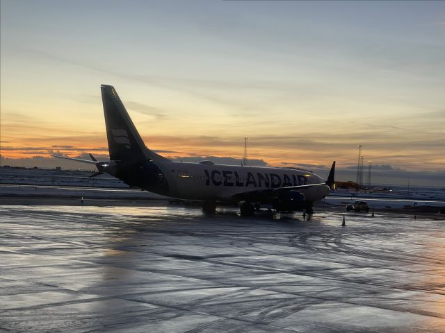 Boeing 737 MAX 8 (TF-ICR) - We were taxing by about to take off for Dulles International Airport