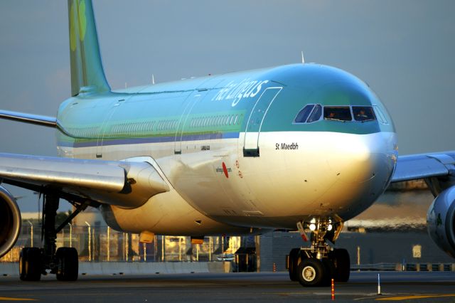 Airbus A330-300 (EI-ORD)