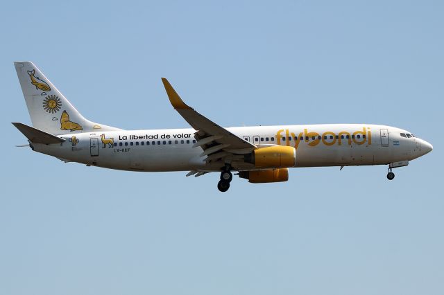 Boeing 737-700 (LV-KEF)