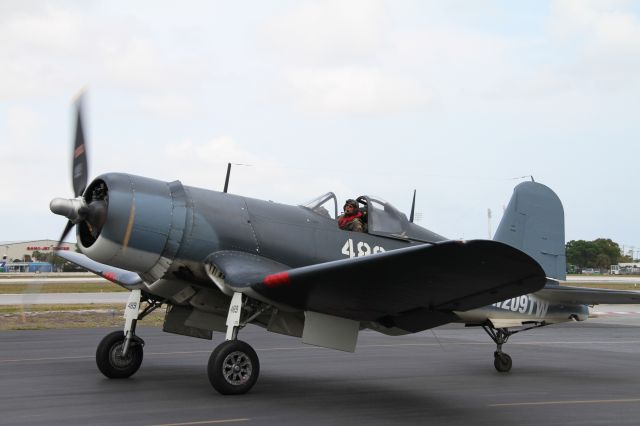 VOUGHT-SIKORSKY V-166 Corsair (N209TW)