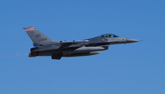 Lockheed F-16 Fighting Falcon —