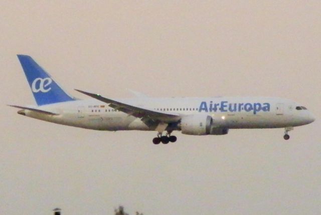 Boeing 787-8 (EC-MPE)