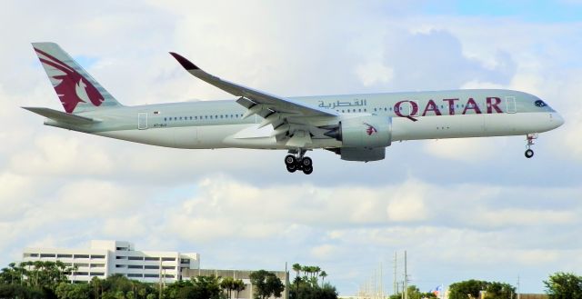 Airbus A350-900 (A7-ALU)