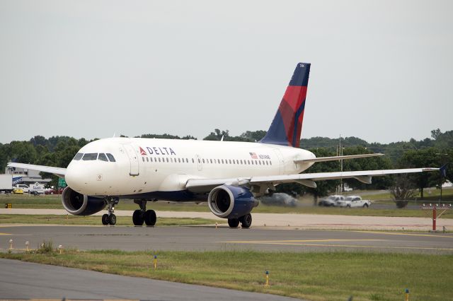 Airbus A319 (N314NB) - July 2013