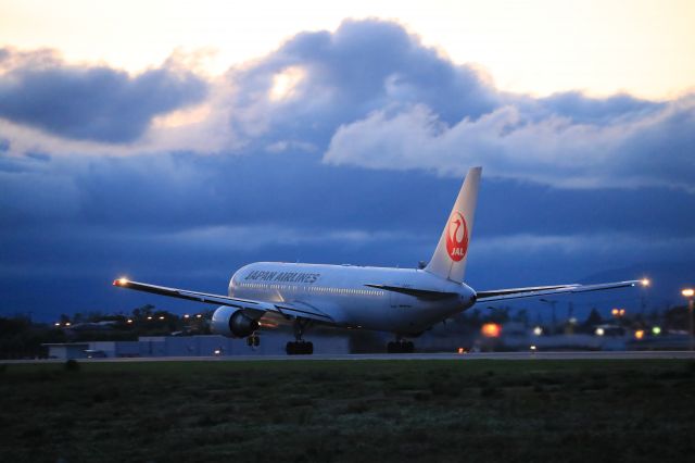 BOEING 767-300 (JA651J) - July 2nd 2019:HKD-HND.