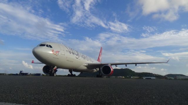 Airbus A330-200 (G-VMNK)