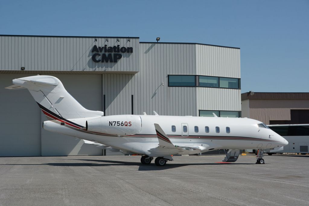 Canadair Challenger 350 (N756QS)