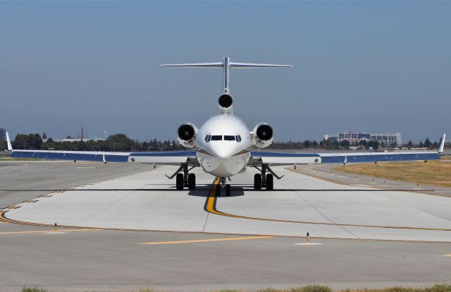 BOEING 727-200 (N724YS)