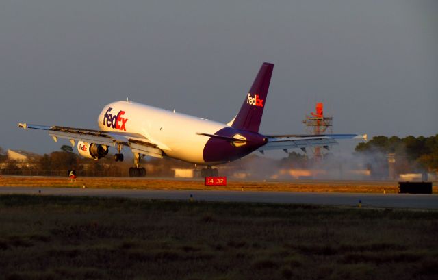 Airbus A300F4-600 (N655FE)