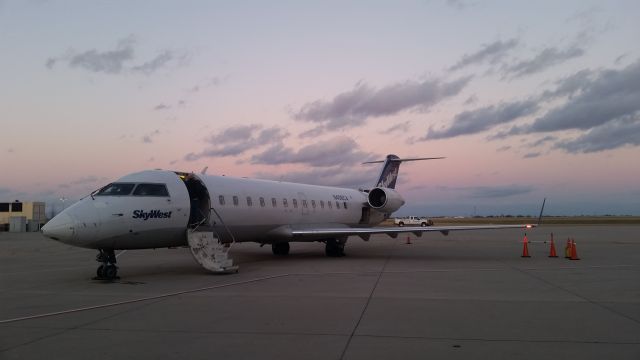 Canadair Regional Jet CRJ-200 —