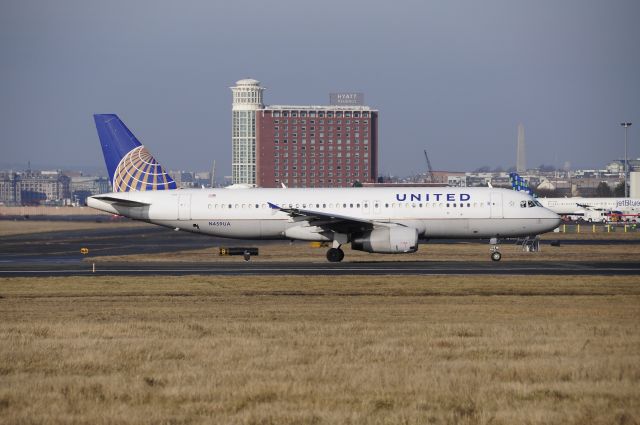 Airbus A320 (N459UA) - United A320 