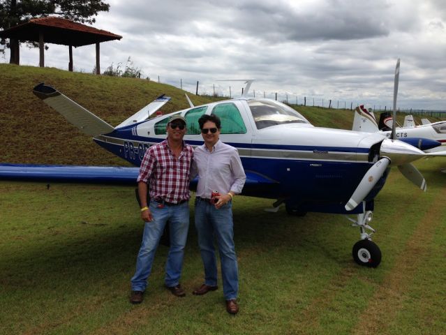 Beechcraft 35 Bonanza (PR-ODT) - Party day at Eagles Place beside Brazilian Bonanza Society