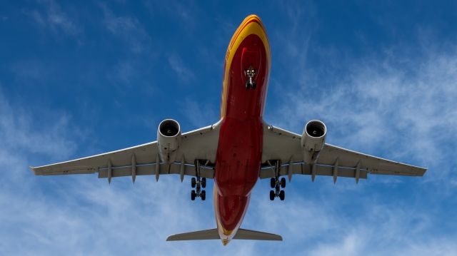 Airbus A330-200 (D-ALMD)