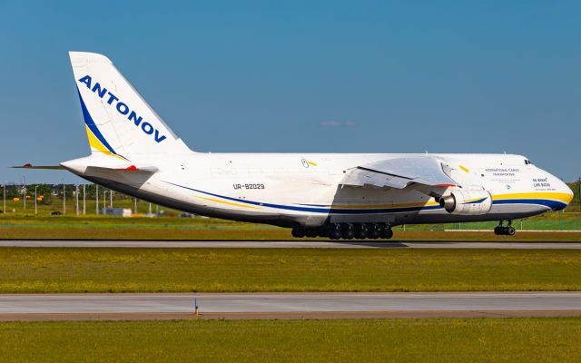 Antonov An-124 Ruslan (UR-82029)