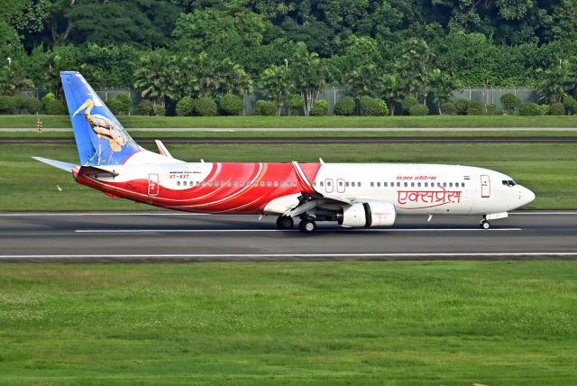 Boeing 737-800 (VT-AXT)