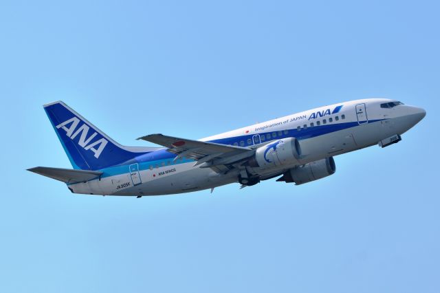 Boeing 737-500 (JA305K)