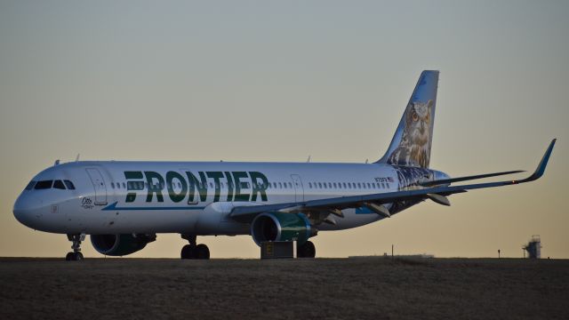 Airbus A321 (N701FR) - "Otto"