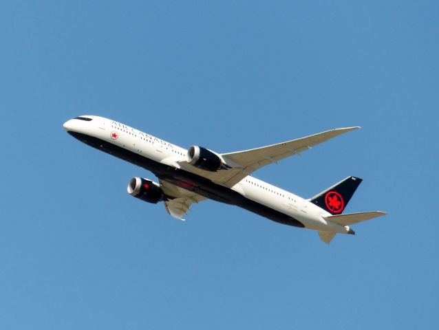 Boeing 787-9 Dreamliner (C-FVLX)