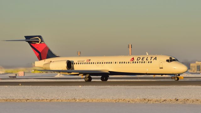 Boeing 717-200 (N933AT)