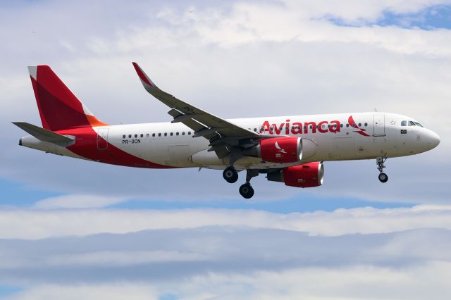 Airbus A320 (PR-OCN)
