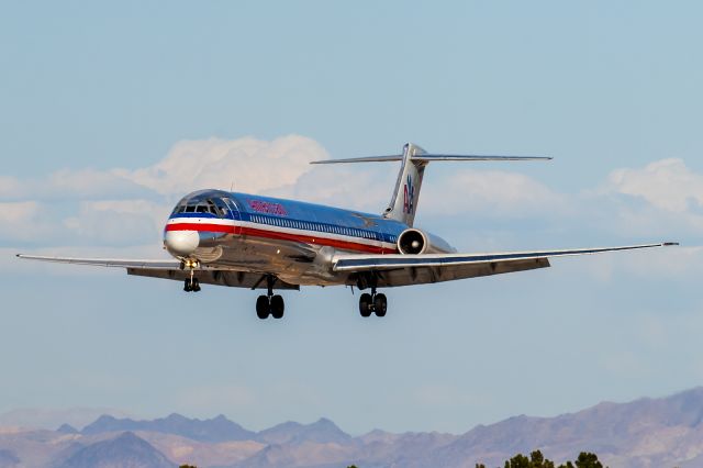 McDonnell Douglas MD-83 (N571AA) - 3/22/2020