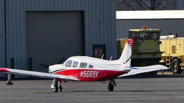 Piper Saratoga/Lance (N5669V)
