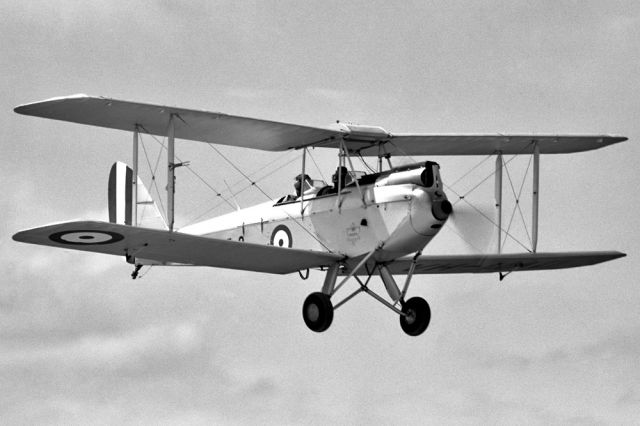 VH-UAO — - DE HAVILLAND DH-60X MOTH - REG VH-UAO / A7-9 (CN 613) - JAMESTOWN AIRPORT SA. AUSTRALIA - YJST 6/10/1991